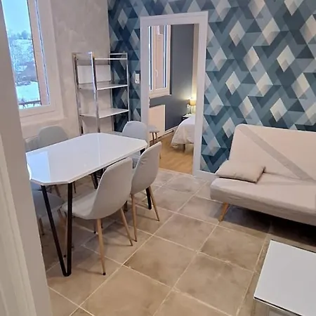 S-e-r-a-l-y 1 * Égliseneuve-dʼEntraigues