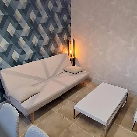 S-e-r-a-l-y 1 Égliseneuve-dʼEntraigues