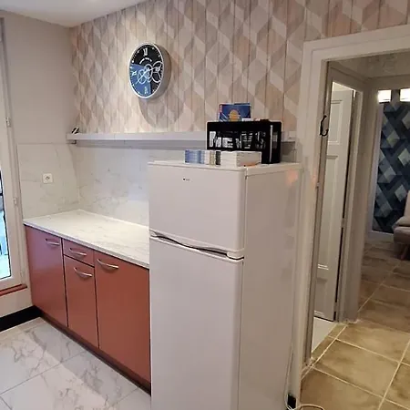 Apartment S-e-r-a-l-y 1 Egliseneuve-d'Entraigues